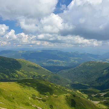 Карпатский пейзаж с вершины горы Ребра