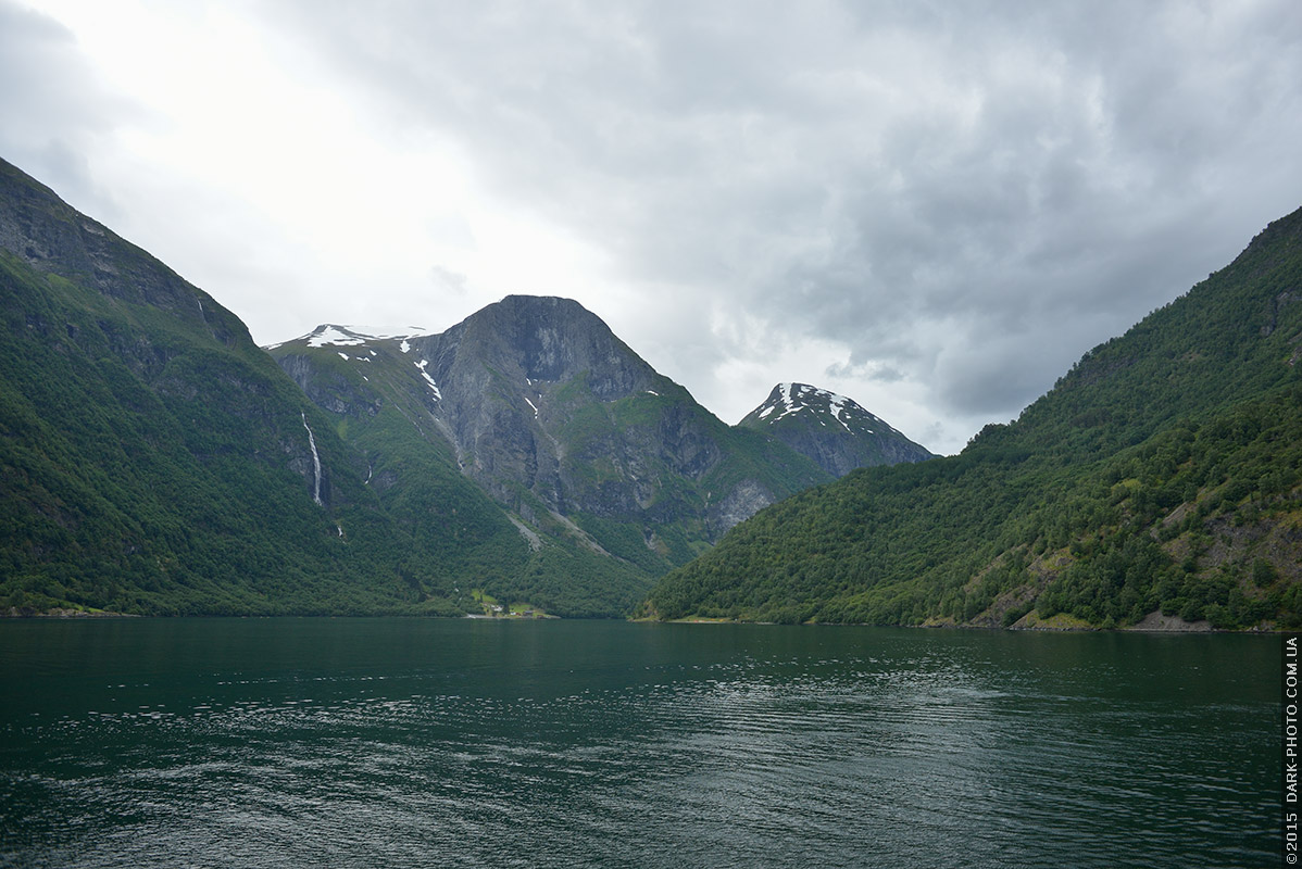 Южная оконечность Нэрей-фьорда. Гудванген, Норвегия.