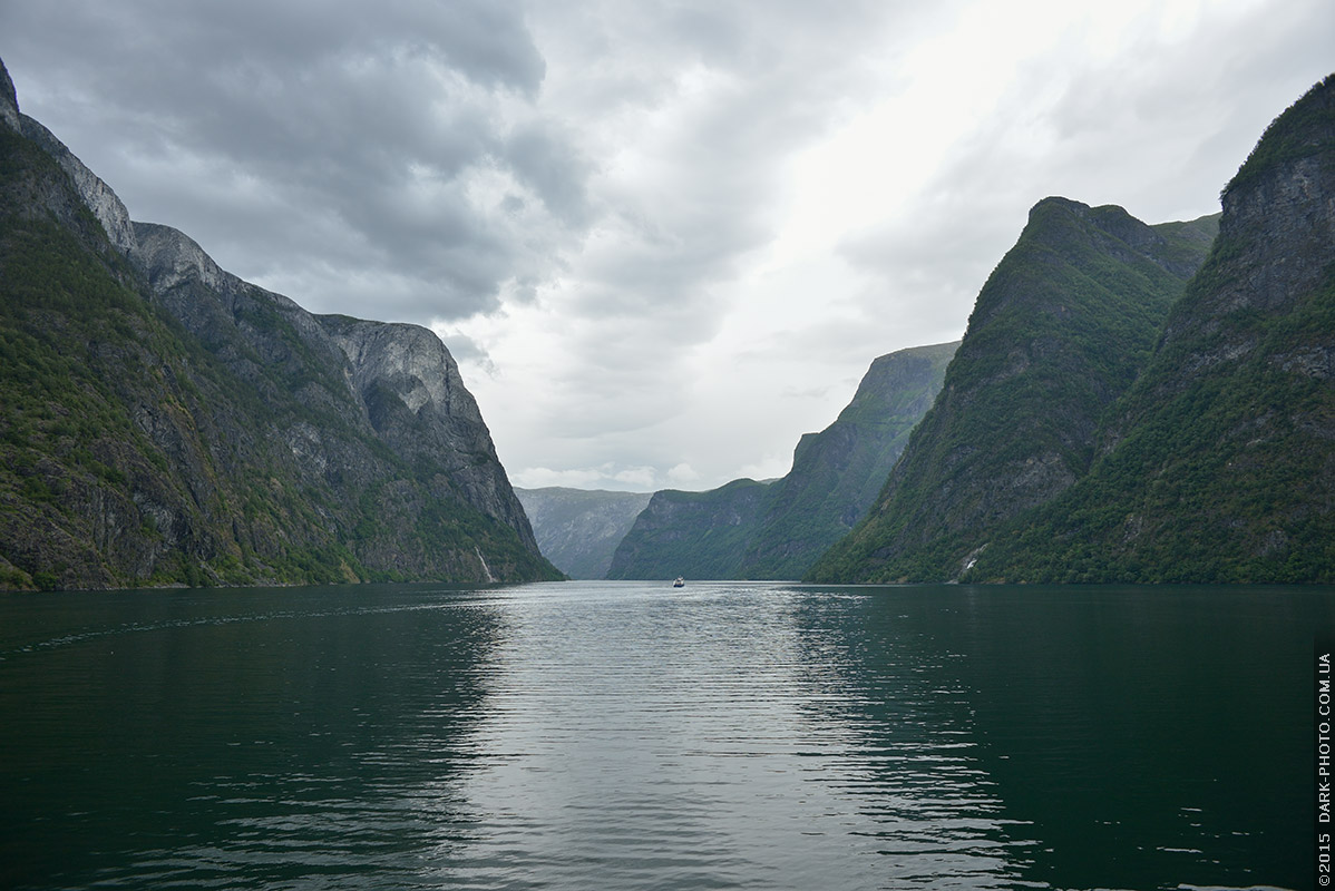 Панорамный вид на Нэрей-фьорд. Гудванген, Норвегия.